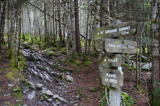 long trail mount abraham vermont 4000 footers trail battell shelter sign